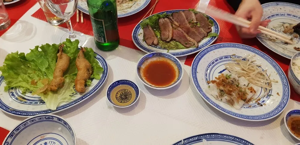 Canard Laqué Et Cuisses Grenouilles